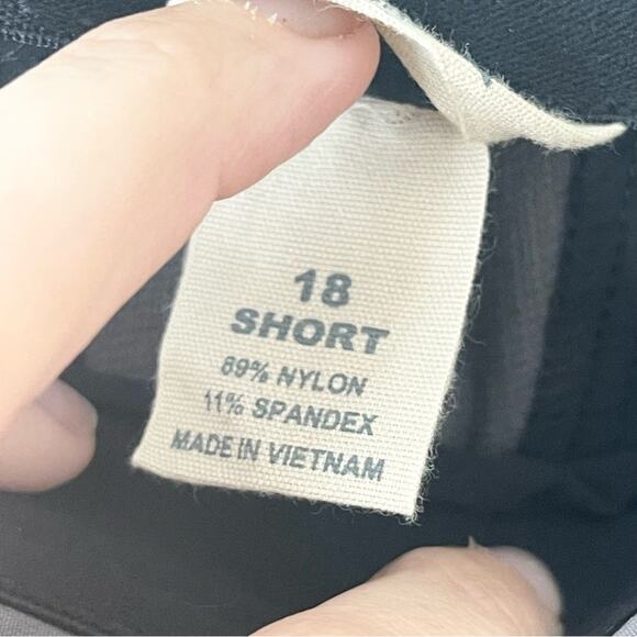 Duluth Company Flat Front Ankle Pants Women’s size 18 Short gray - Picture 4 of 9